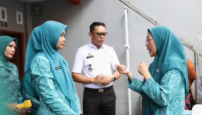 Ketua TP PKK Makassar Turun ke Posyandu, Goyang Langkah Transformasi